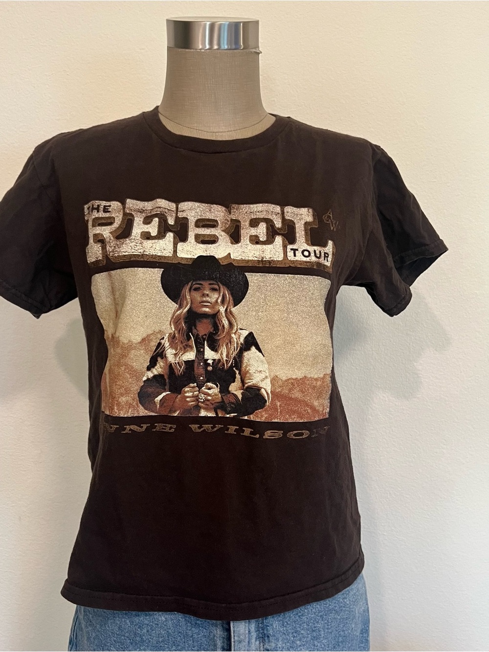Anne Wilson The Rebel Tour Graphic Tee - Black